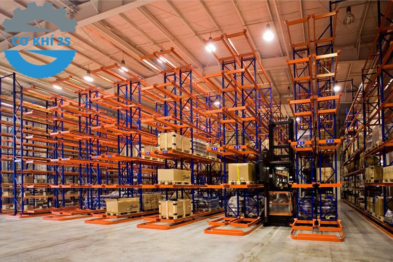 Giá kệ để Pallet lối đi hẹp
