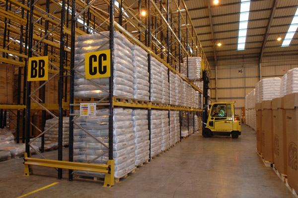 Kệ nào phù hợp với kho lạnh?