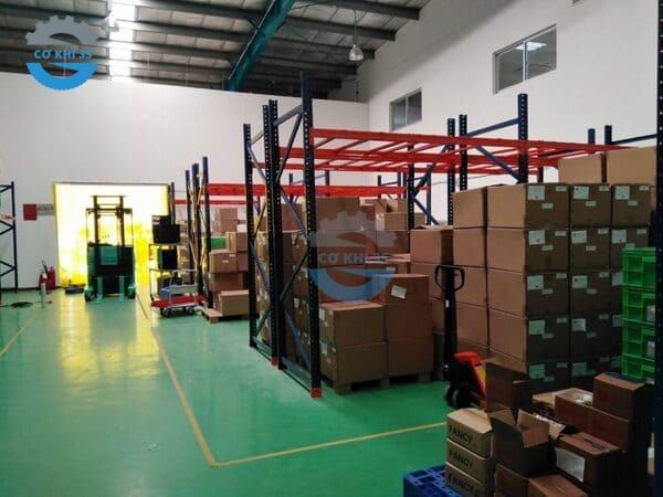 Selective racking sàn tôn 1 tầng 1500kg - Ảnh 2