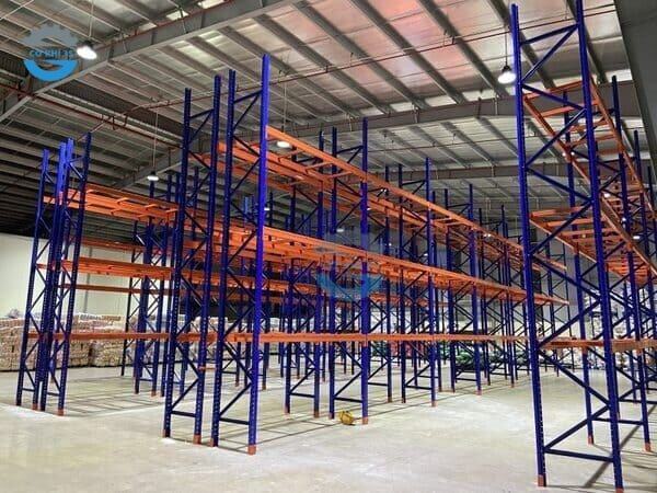 Kệ pallet 3 tầng chịu tải 2000kg/tầng