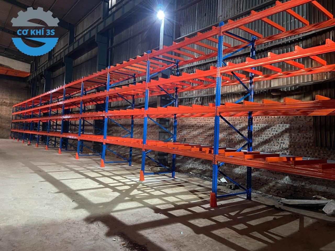 Ưu, nhược điểm kệ kho Selective