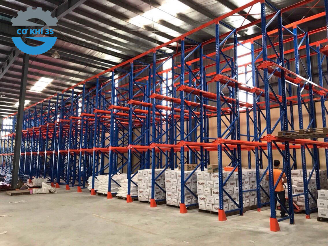 Đặc điểm nổi bật kệ drive in trong kho hàng công nghiệp