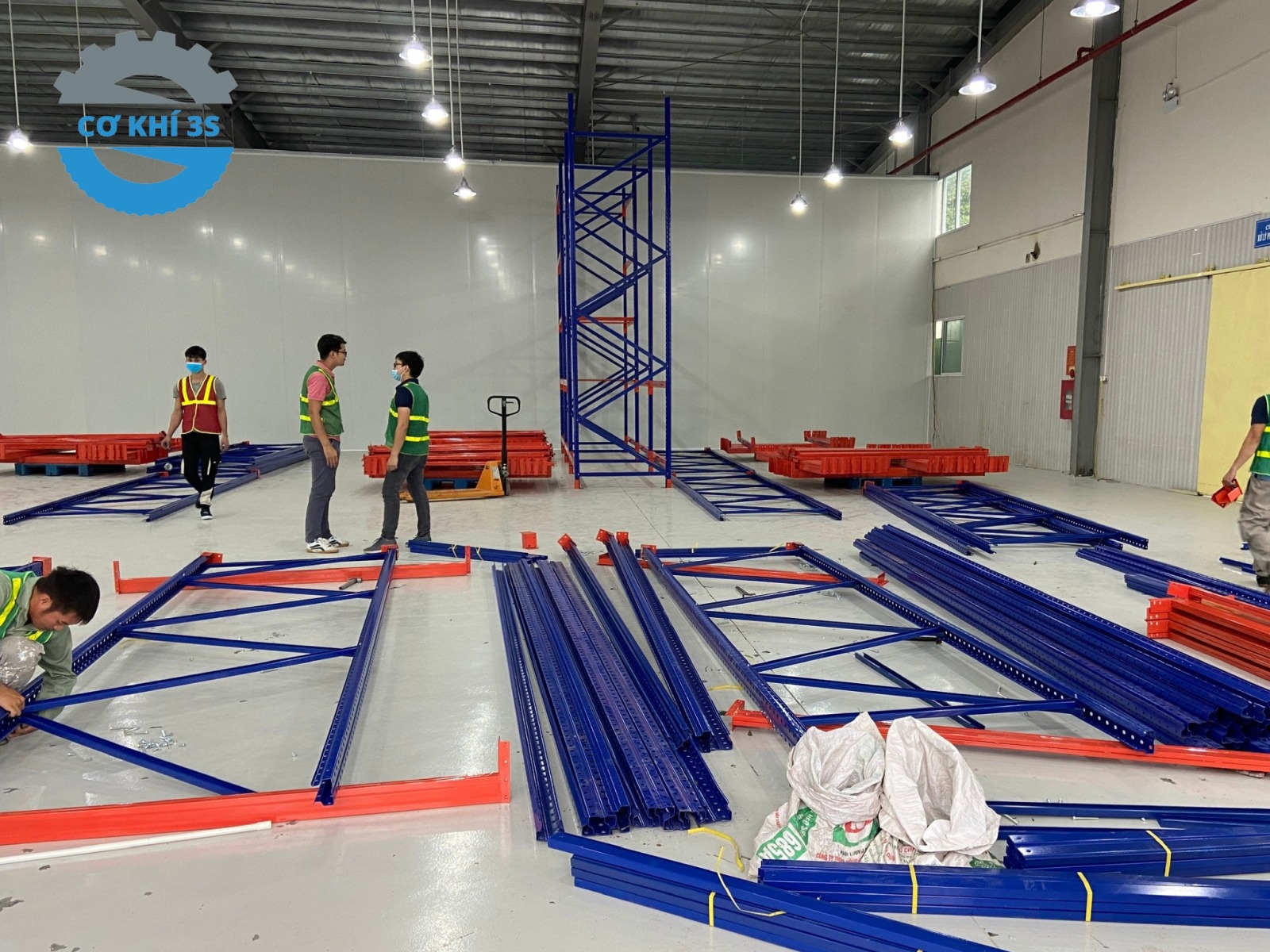 Thi công lắp đặt kệ uy tín, giá rẻ tốt nhất miền Bắc