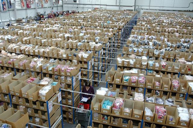 Kệ kho may mặc để quần áo Cơ khí 3s