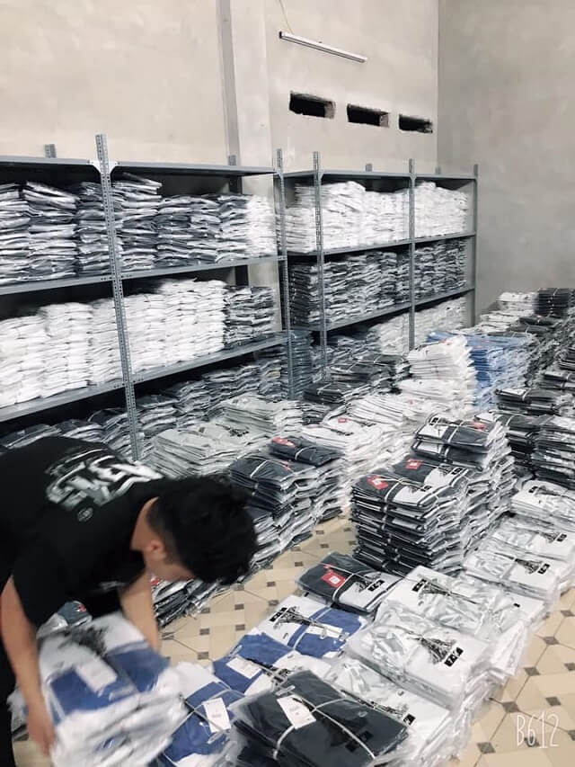 Lợi ích của kệ kho lưu trữ quần áo