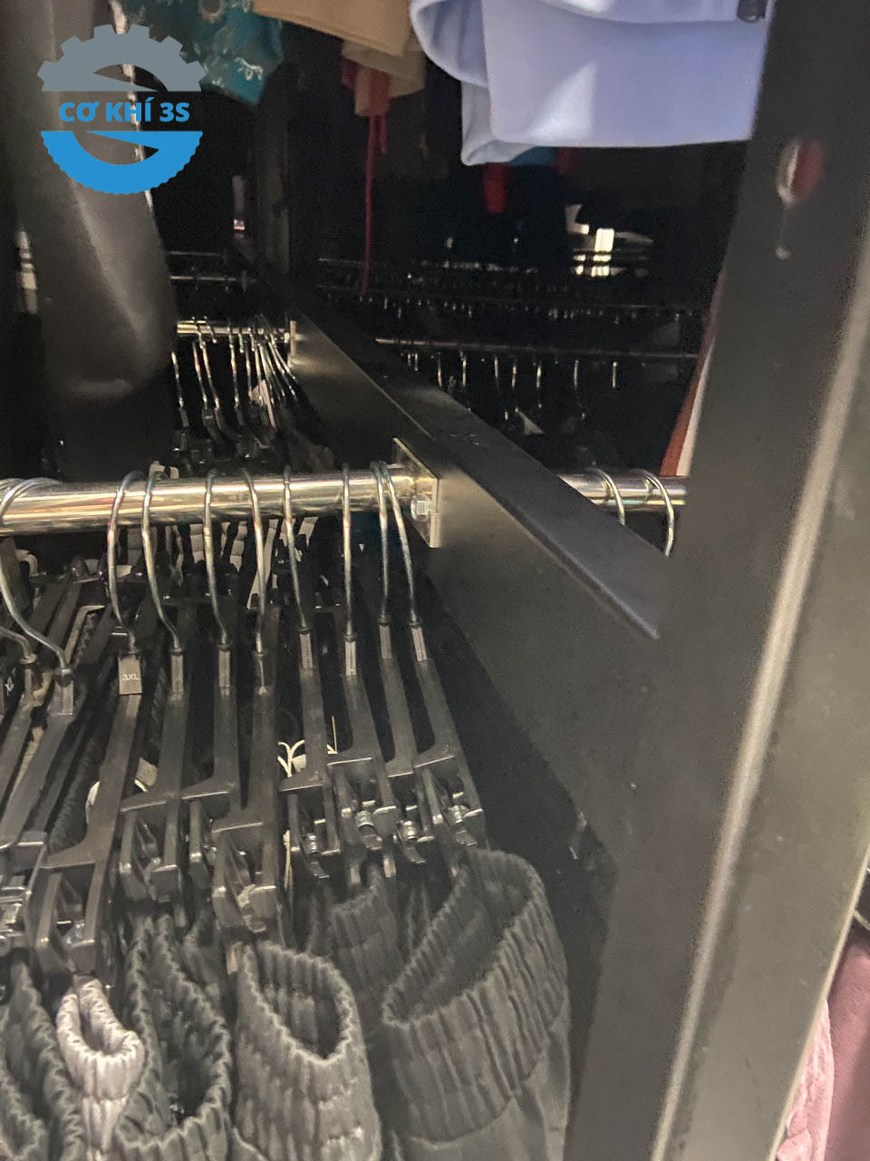 Kệ kho quần áo - Kệ di động