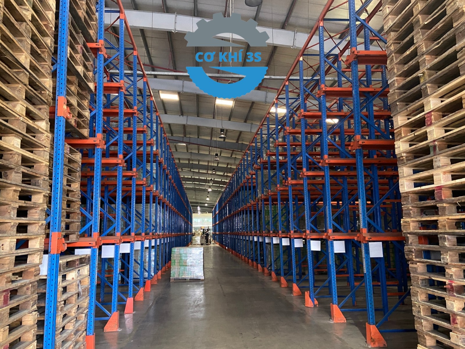 Khi nào nên sử dụng Kệ Drive in cho kho hàng?