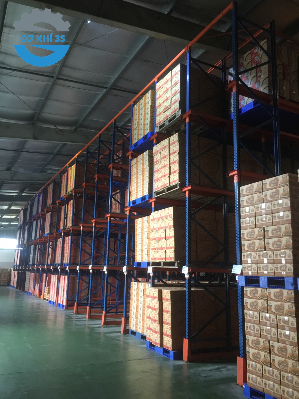 Đặc điểm của kệ Drive In và Drive Through